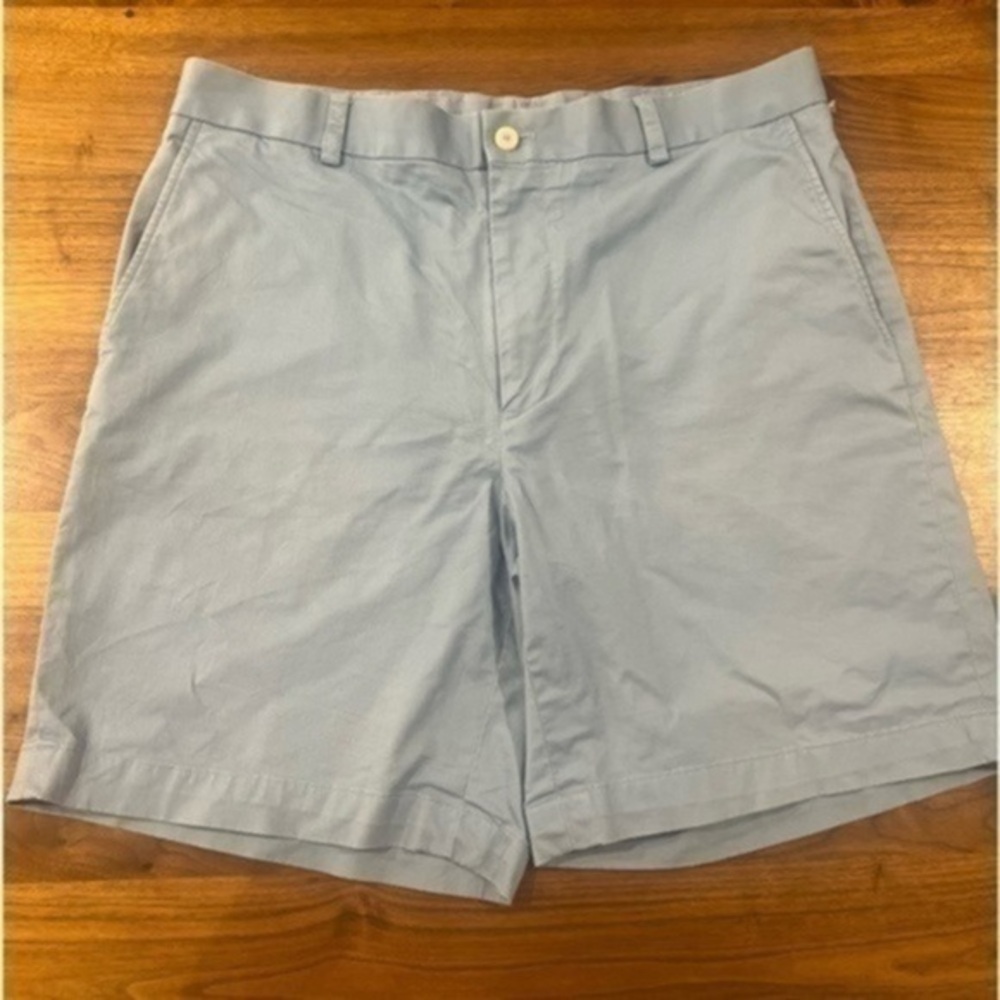 Southern Tide 1 Channel Marker 8inch short light blue size 36 golfing outdoor